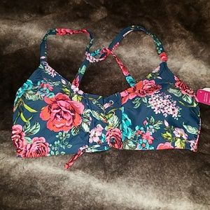 NEW Xhilaration floral bikini top